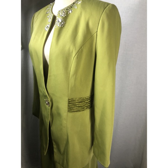 Giovanna Signature Women's Skirt Suit – Size 10, Lime Green with Rhinestone Coll - Picture 6 of 14